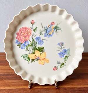 Vintage Oscar de la Renta English Tapestry Quiche Dish. Fluted Ceramic Tart Pan